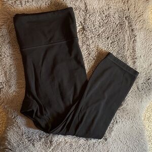 Athleta Black Capri Leggings